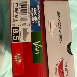 Skechers Arch Fit Arcade shoes Wide